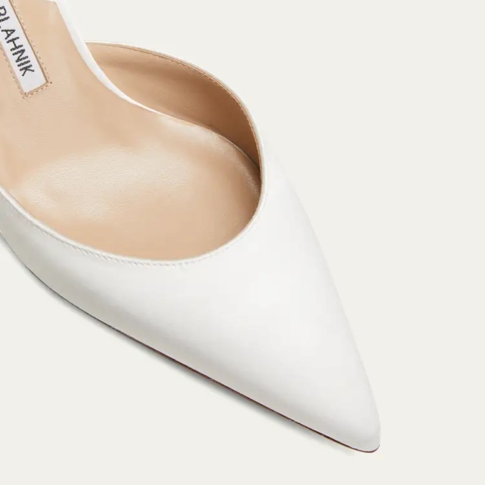 Manolo Blahnik White Slingback Kitten Heel - Picture 5 of 14